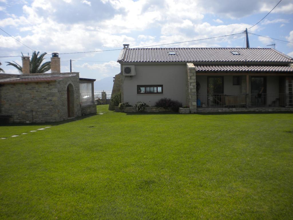Villa Dimitra Erateini Exterior photo